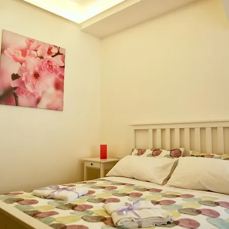 Szálloda Andolfi 24 *